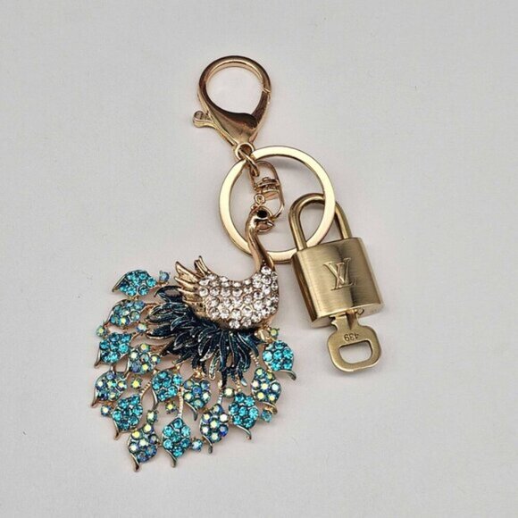 Authentic Louis Vuitton Lock & Key with unbranded Bagcharm, Keycharm, Keychain - Picture 1 of 8